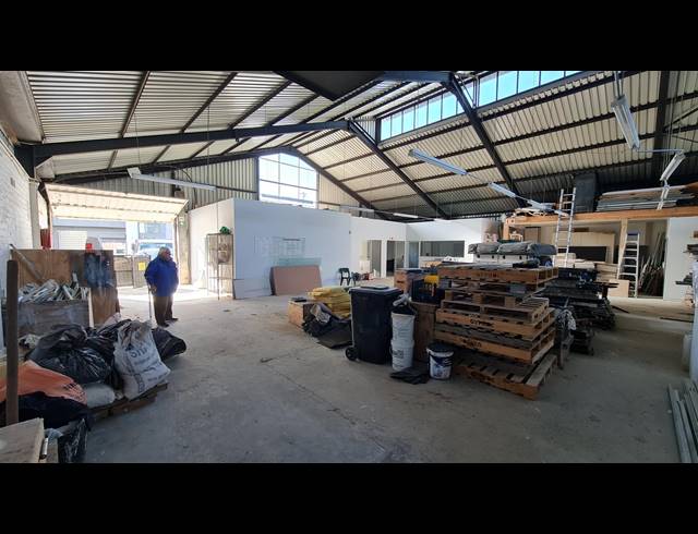 2,127M² WAREHOUSE SOLD IN MAITLAND